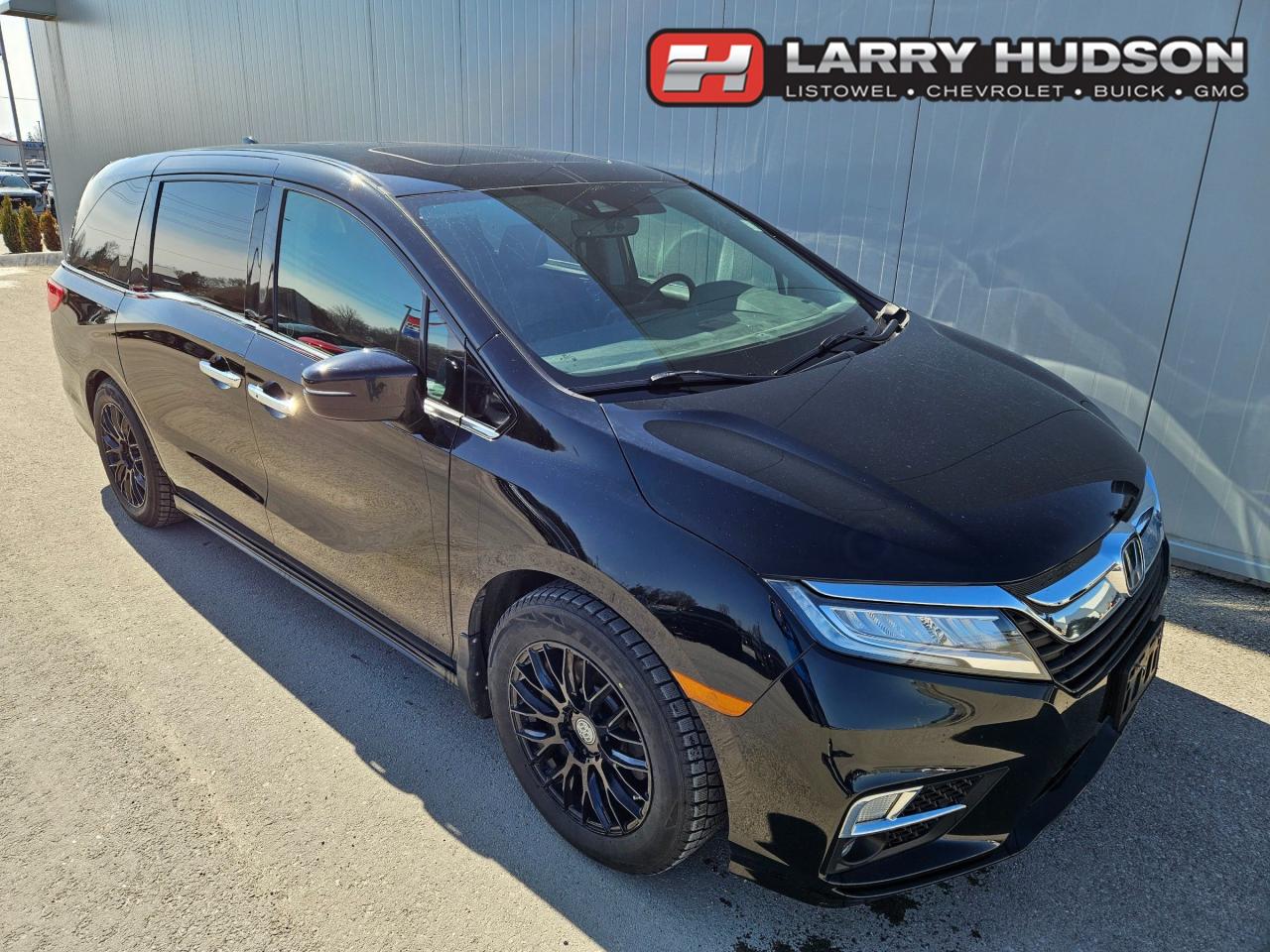 Used 2018 Honda Odyssey Touring | Leather | Navigation | Sunroof | Rear Media | 19