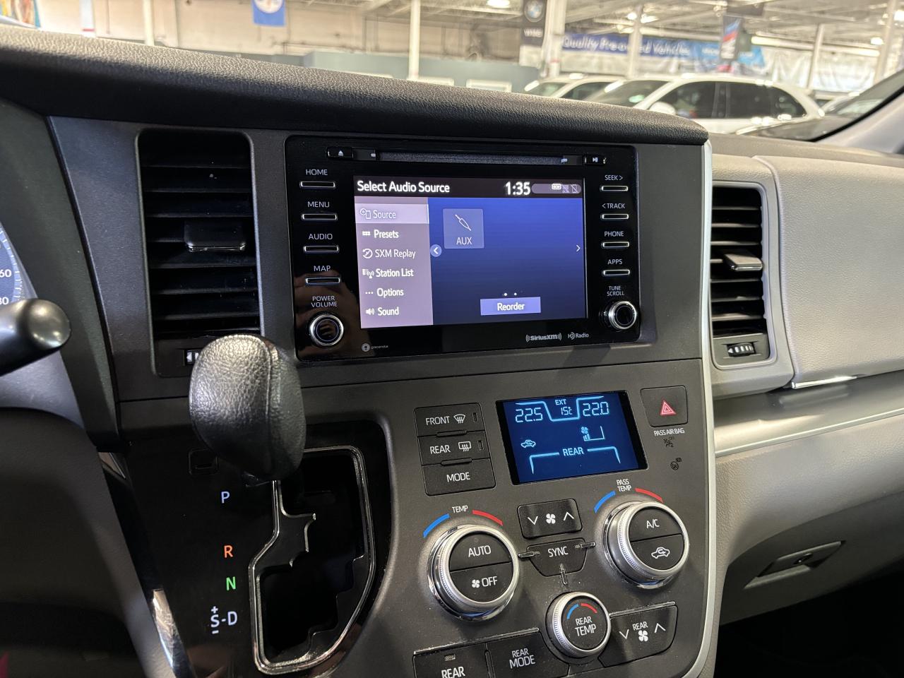 2020 Toyota Sienna LE|8PASSENGER|POWERDOORS|APPLECARPLAY|BACKUPCAM|++ - Photo #19