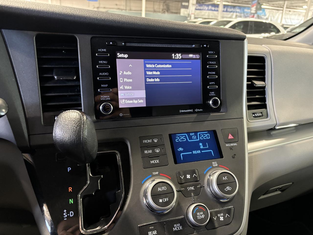 2020 Toyota Sienna LE|8PASSENGER|POWERDOORS|APPLECARPLAY|BACKUPCAM|++ - Photo #23