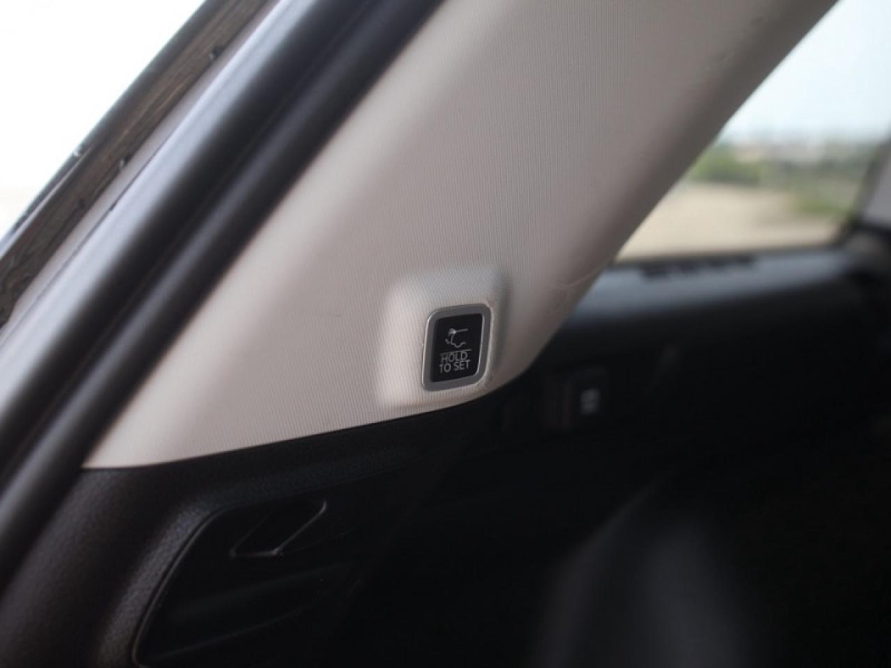 2023 Jeep Grand Cherokee Limited  **LEATHER - PWR GATE** Photo