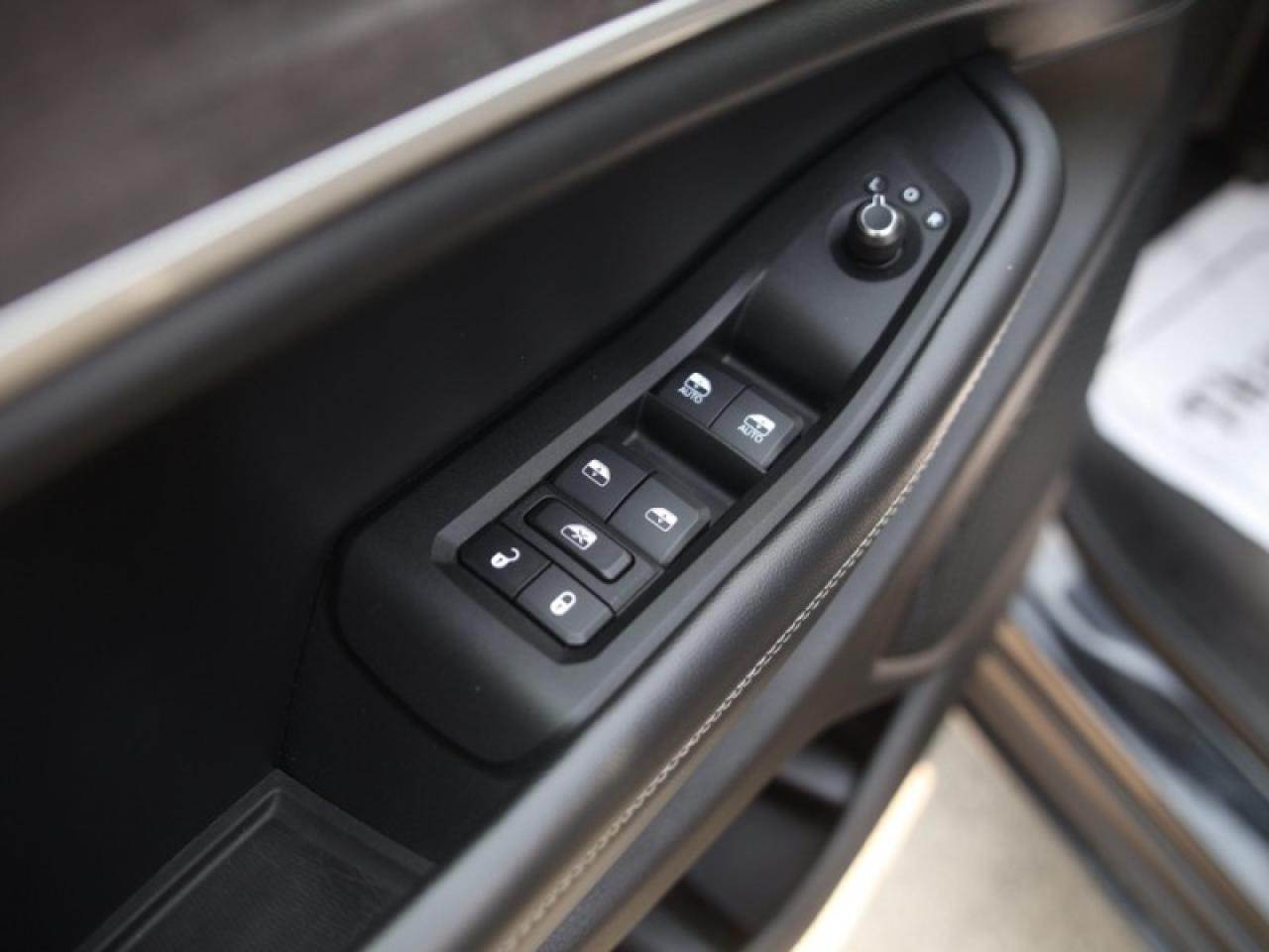 2023 Jeep Grand Cherokee Limited  **LEATHER - PWR GATE** Photo