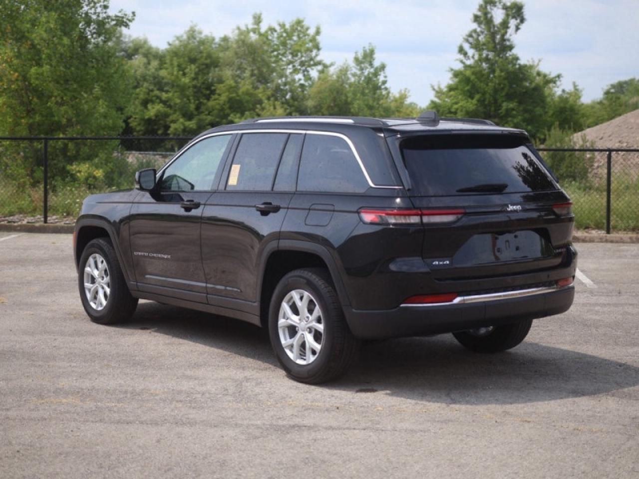 2023 Jeep Grand Cherokee Limited  **LEATHER - PWR GATE** Photo2