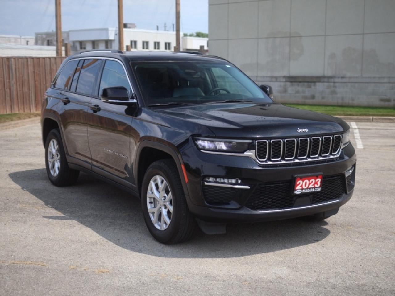 2023 Jeep Grand Cherokee Limited  **LEATHER - PWR GATE** Photo