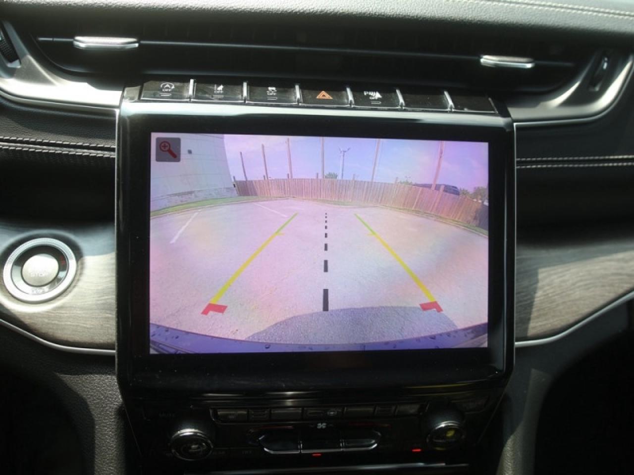 2023 Jeep Grand Cherokee Limited  **LEATHER - PWR GATE** Photo