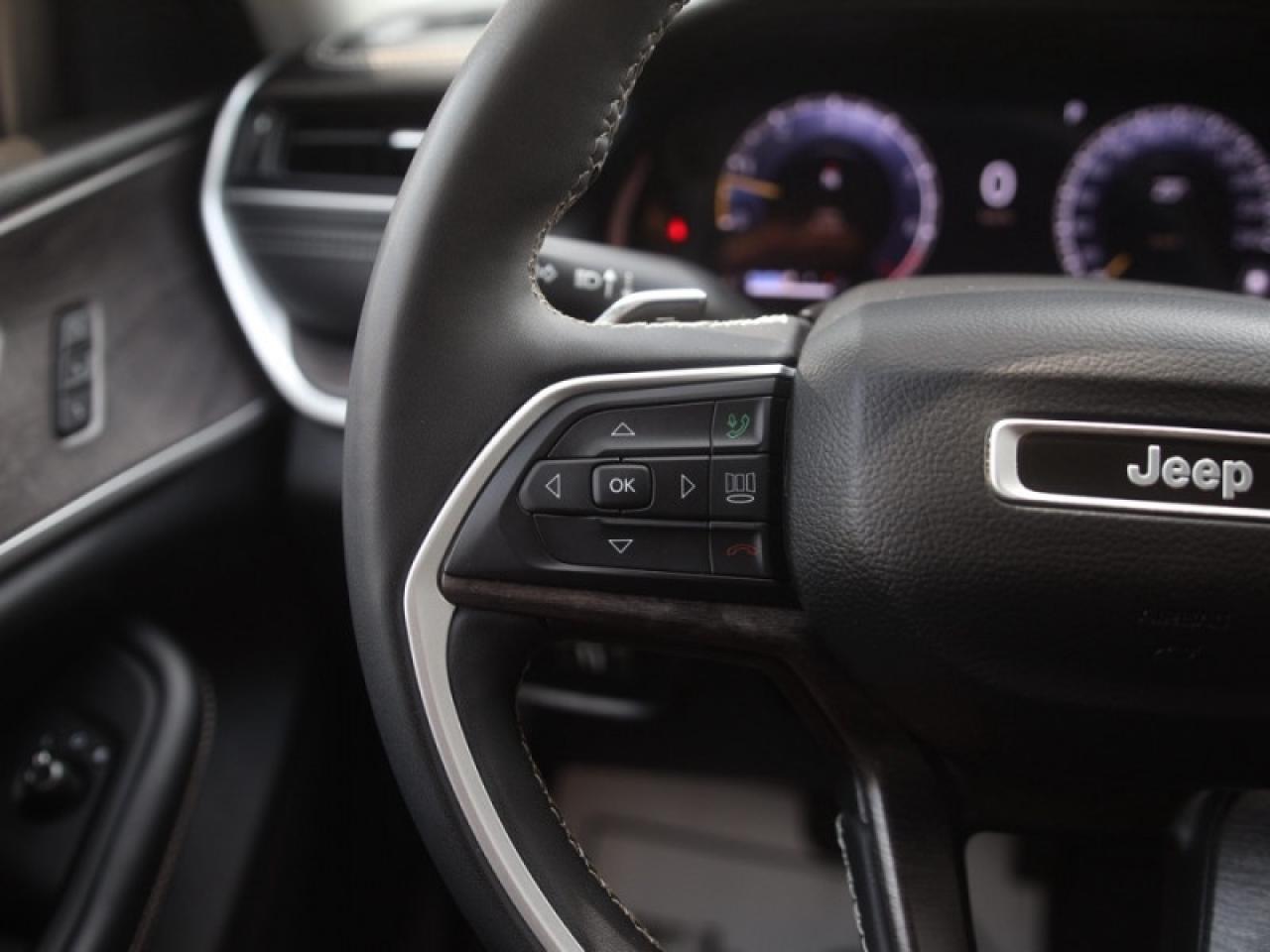2023 Jeep Grand Cherokee Limited  **LEATHER - PWR GATE** Photo