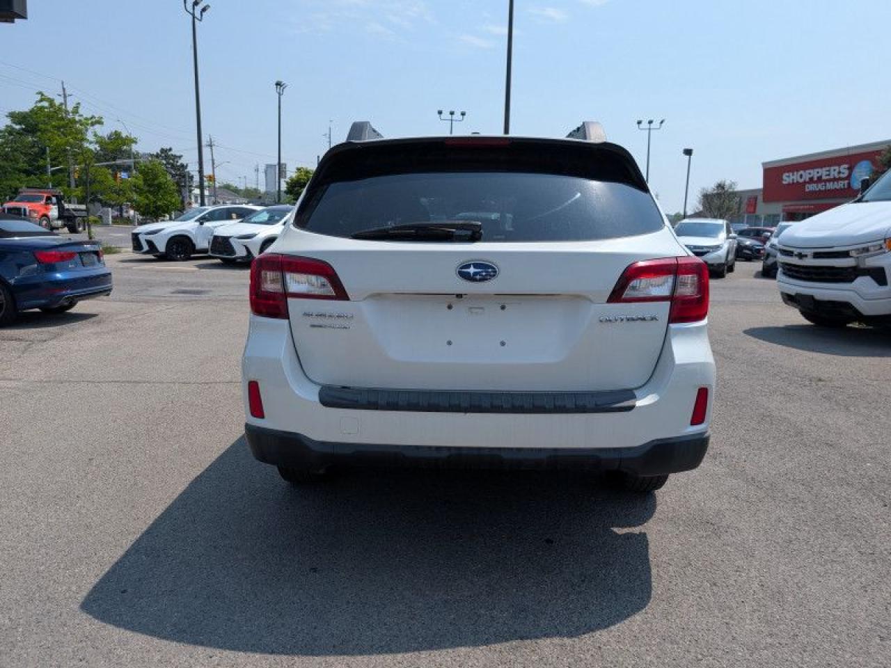 2017 Subaru Outback 2.5i  **MANUAL TRANSMISSION** Photo3