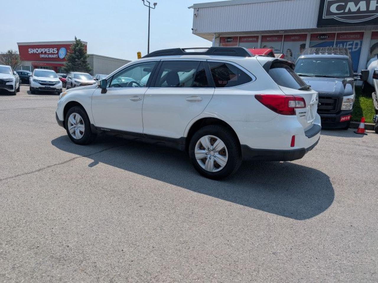 2017 Subaru Outback 2.5i  **MANUAL TRANSMISSION** Photo2