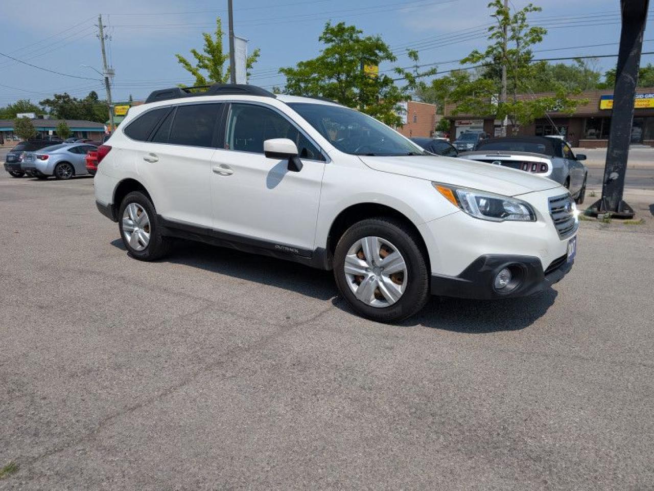 2017 Subaru Outback 2.5i  **MANUAL TRANSMISSION** Photo