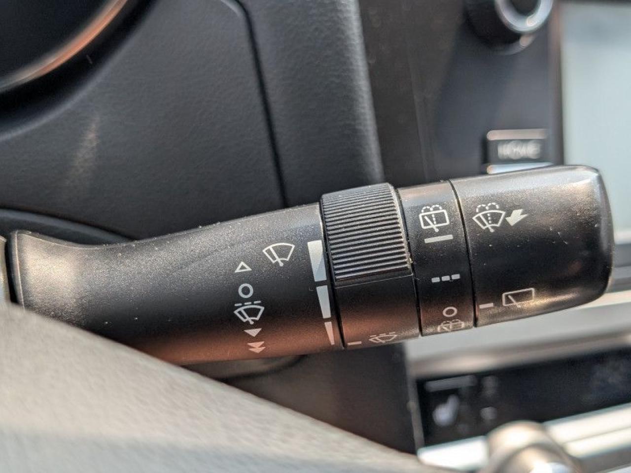 2017 Subaru Outback 2.5i  **MANUAL TRANSMISSION** Photo