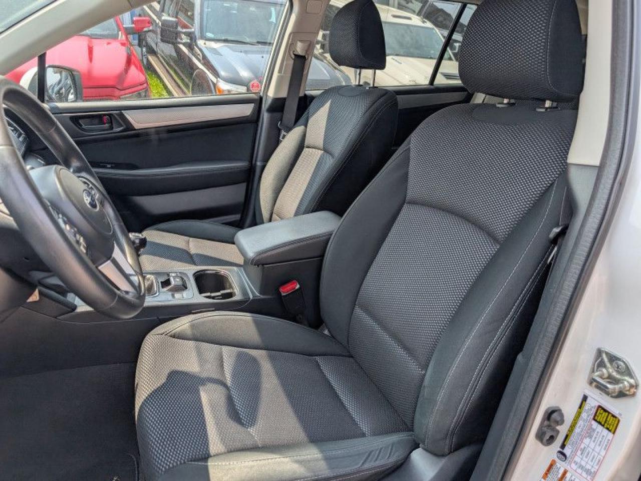 2017 Subaru Outback 2.5i  **MANUAL TRANSMISSION** Photo