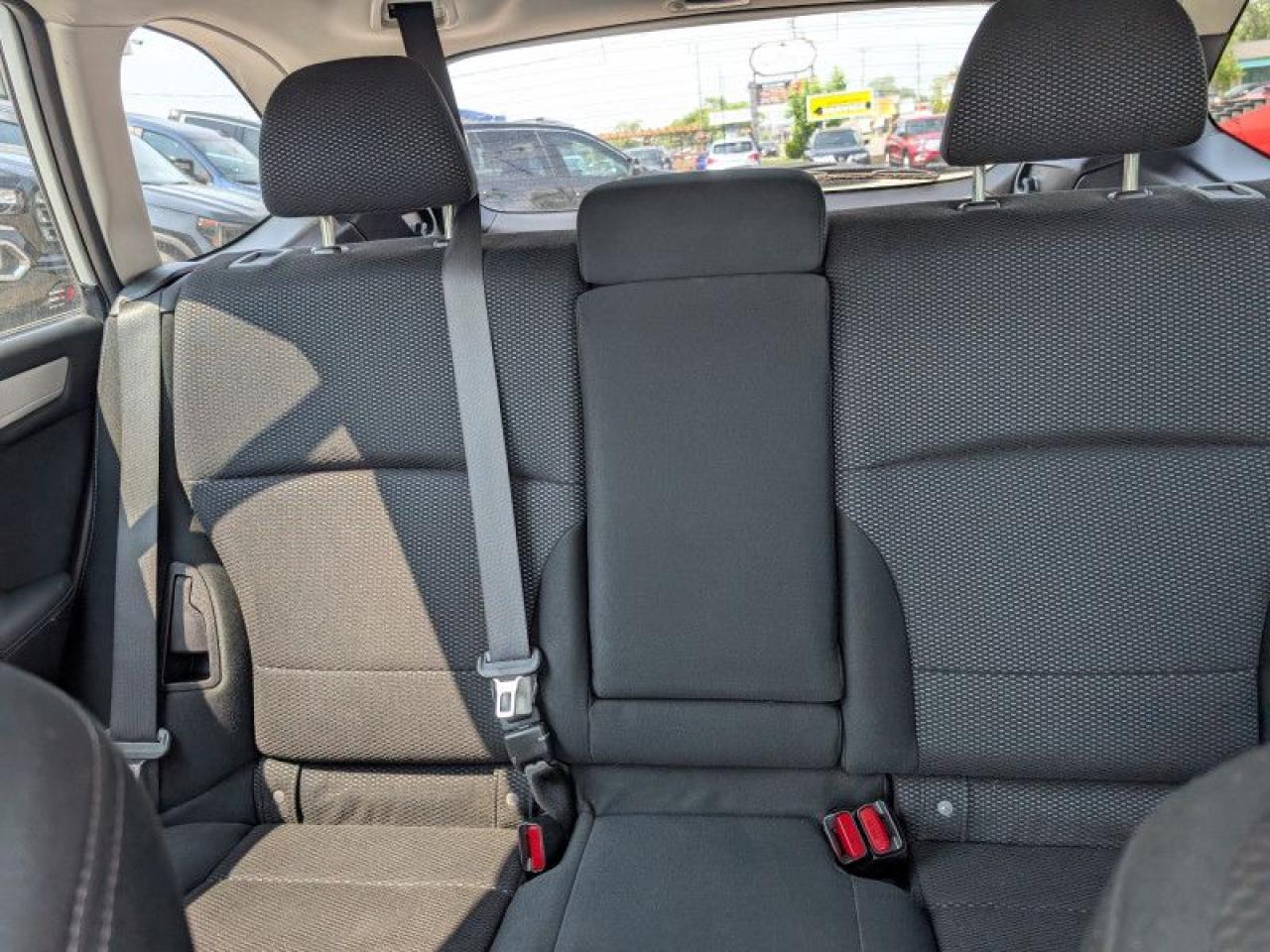 2017 Subaru Outback 2.5i  **MANUAL TRANSMISSION** Photo
