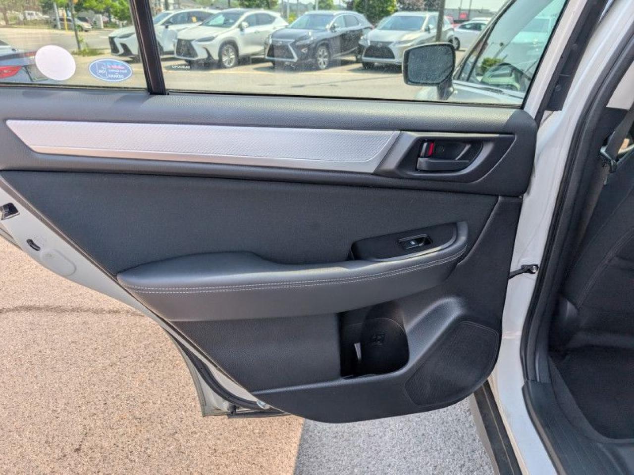 2017 Subaru Outback 2.5i  **MANUAL TRANSMISSION** Photo