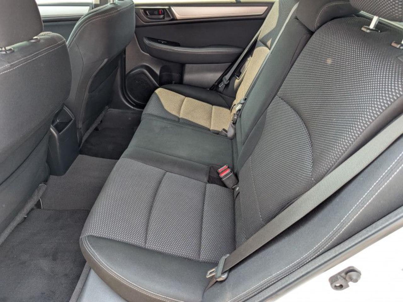 2017 Subaru Outback 2.5i  **MANUAL TRANSMISSION** Photo