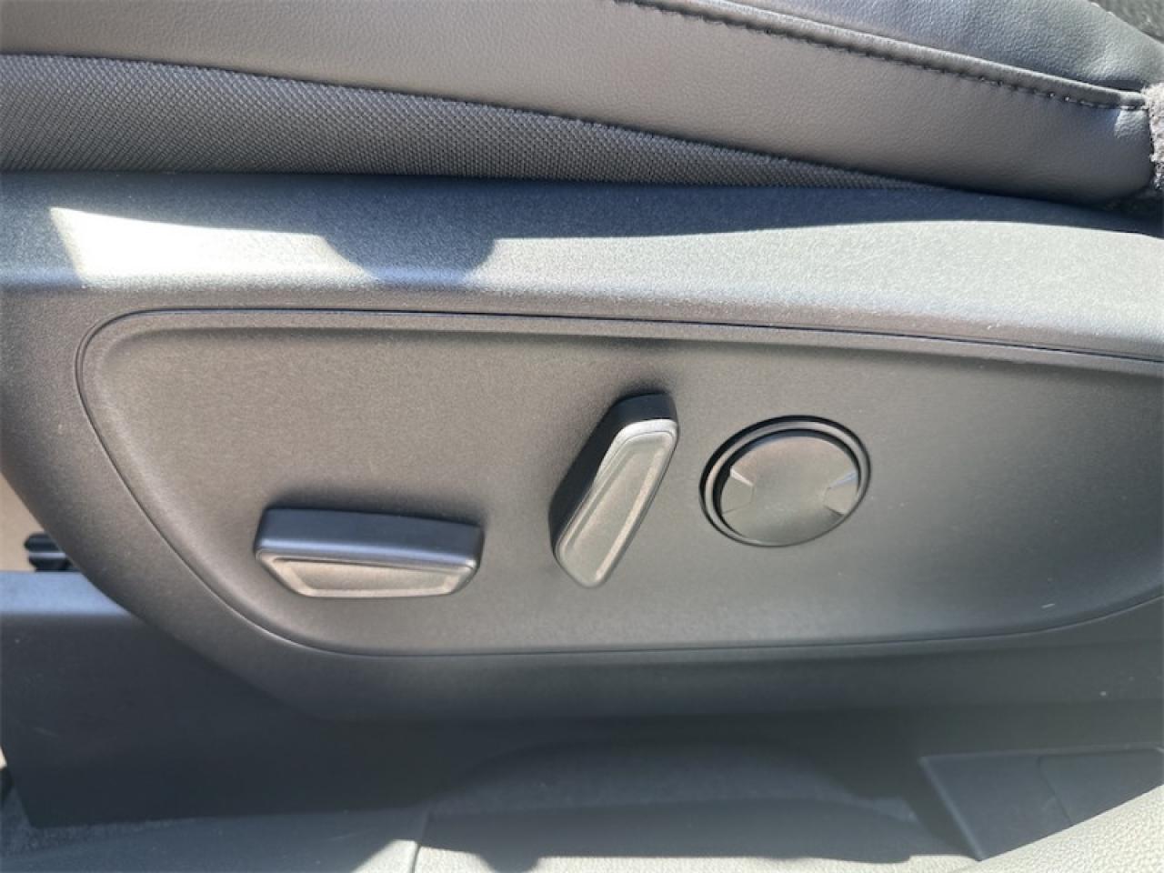 2025 Ford Escape PHEV  - Sunroof - Hybrid Photo5