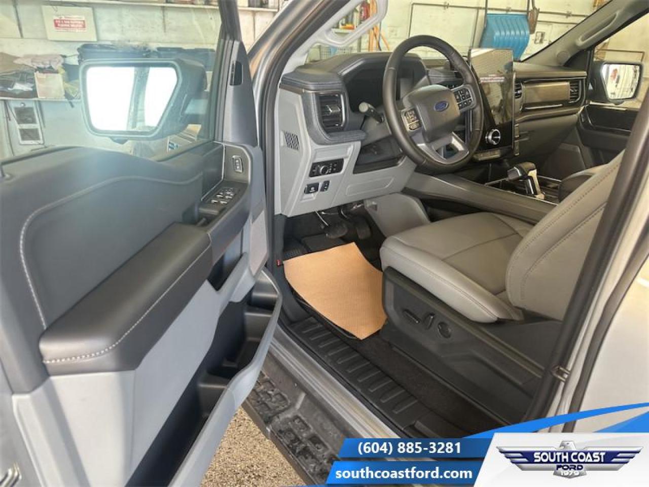 2025 Ford F-150 Lightning Flash Photo5