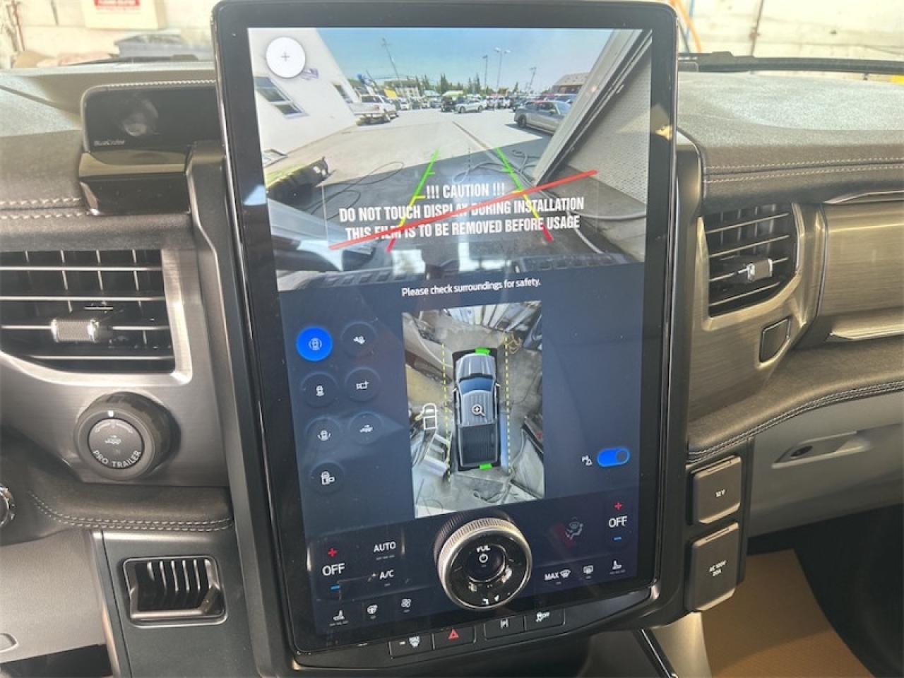 2025 Ford F-150 Lightning Flash Photo5