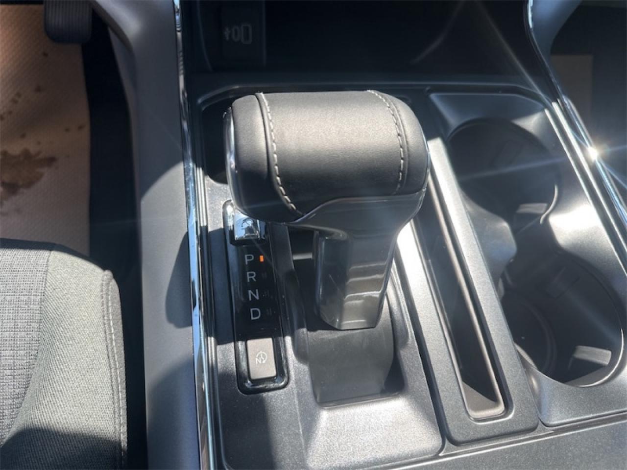 2025 Ford F-150 Lightning XLT Photo5