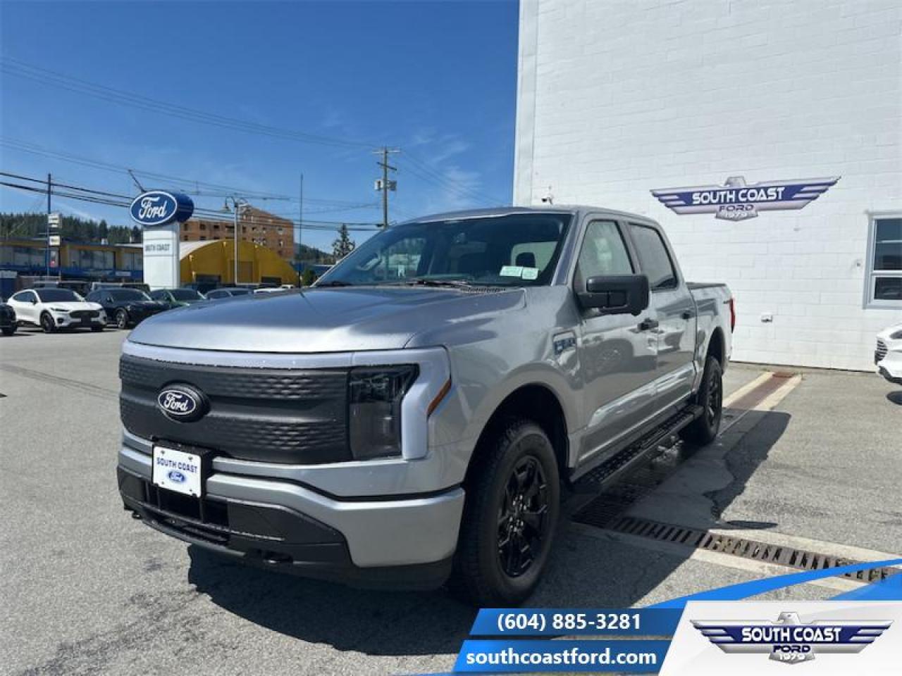 2025 Ford F-150 Lightning XLT Photo0