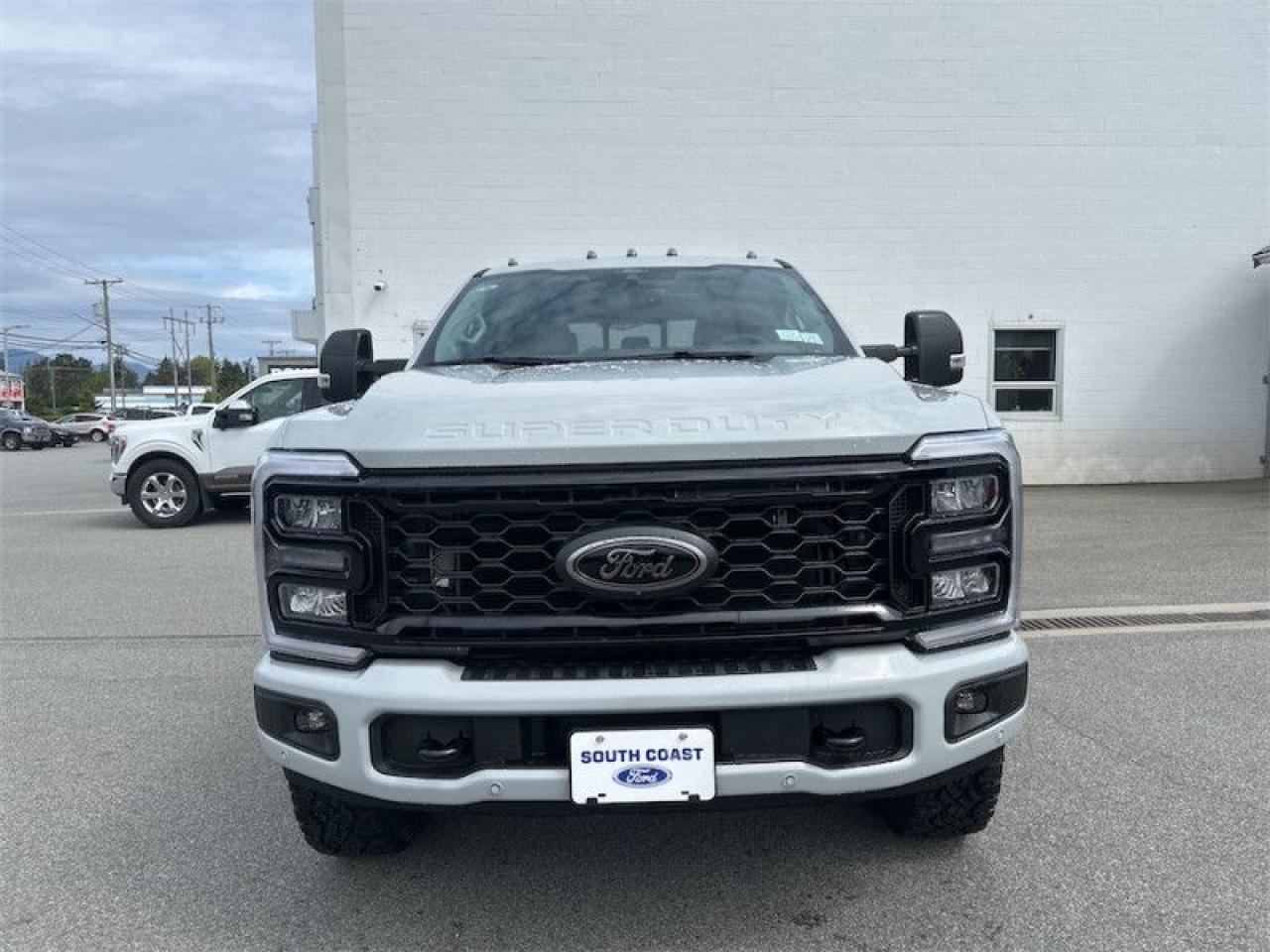 2025 Ford F-350 Super Duty LARIAT  - Moonroof Photo5