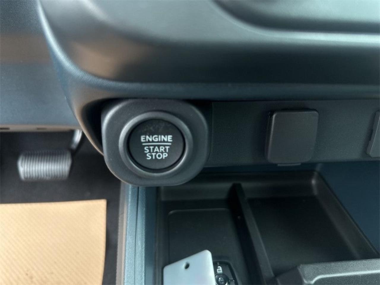 2025 Ford Maverick Lobo Standard  - Sunroof Photo5