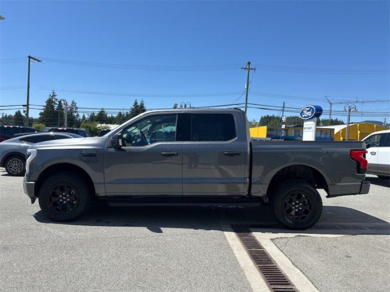 2025 Ford F-150 Lightning XLT Photo