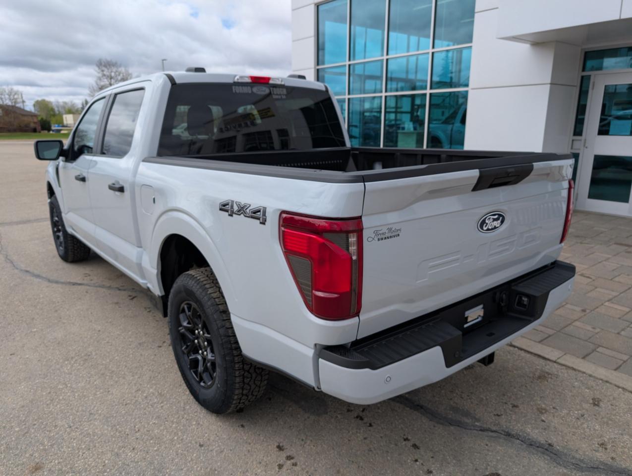 2025 Ford F-150 STX Photo5