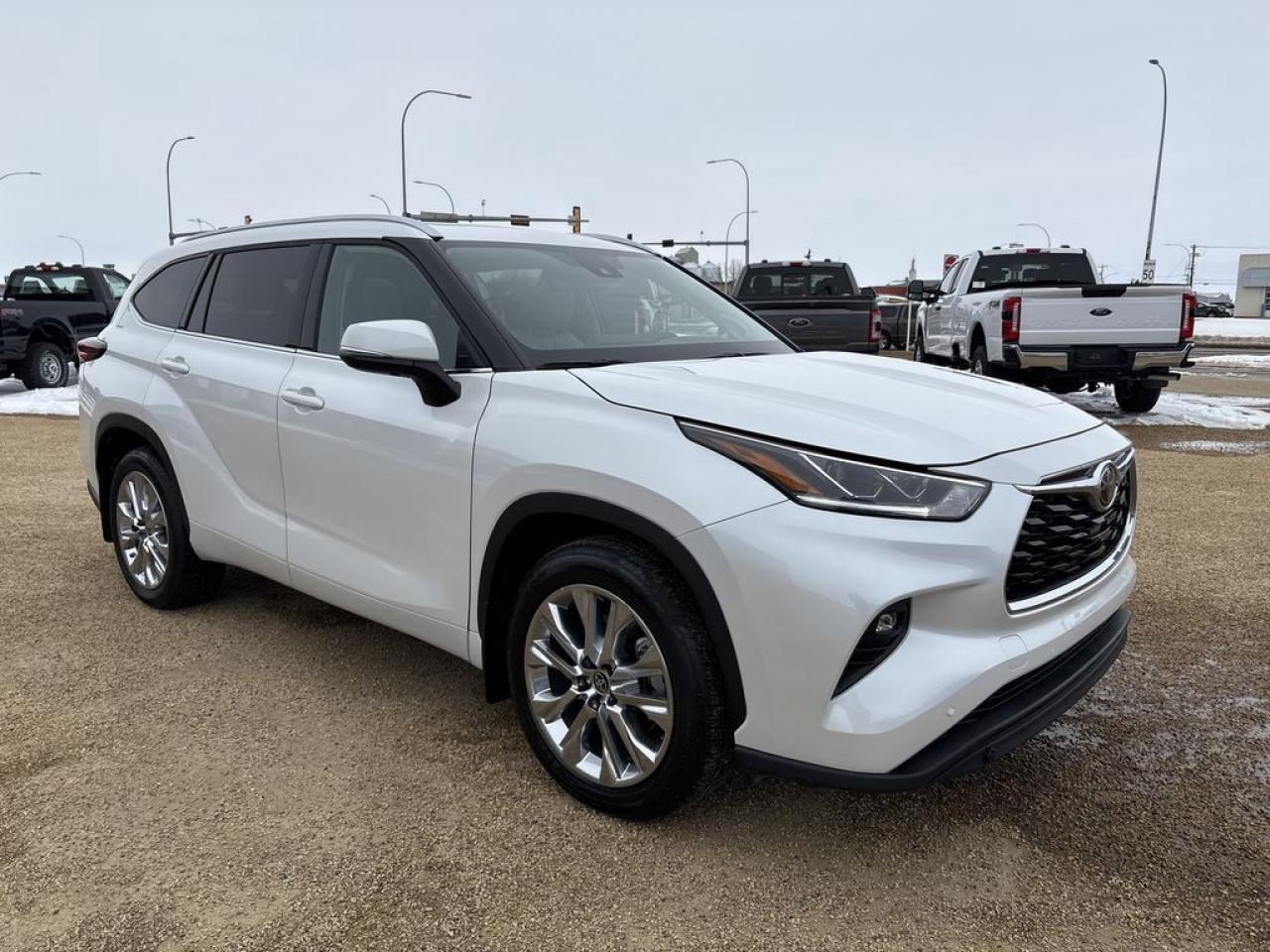 Used 2024 Toyota Highlander LIMITED for sale in Camrose, AB