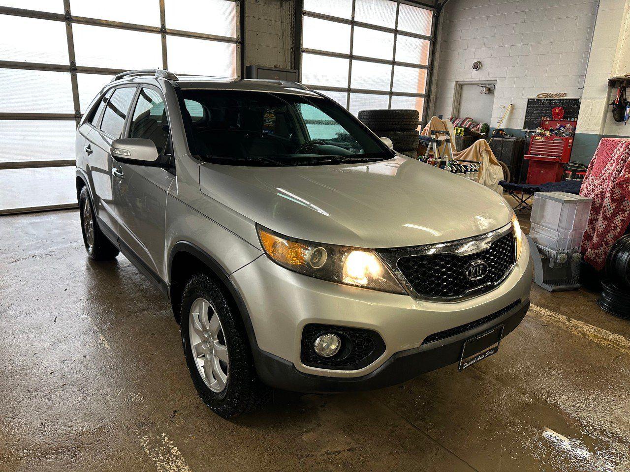 Used 2011 Kia Sorento LX 2WD 4dr V6 LX for sale in Walkerton, ON