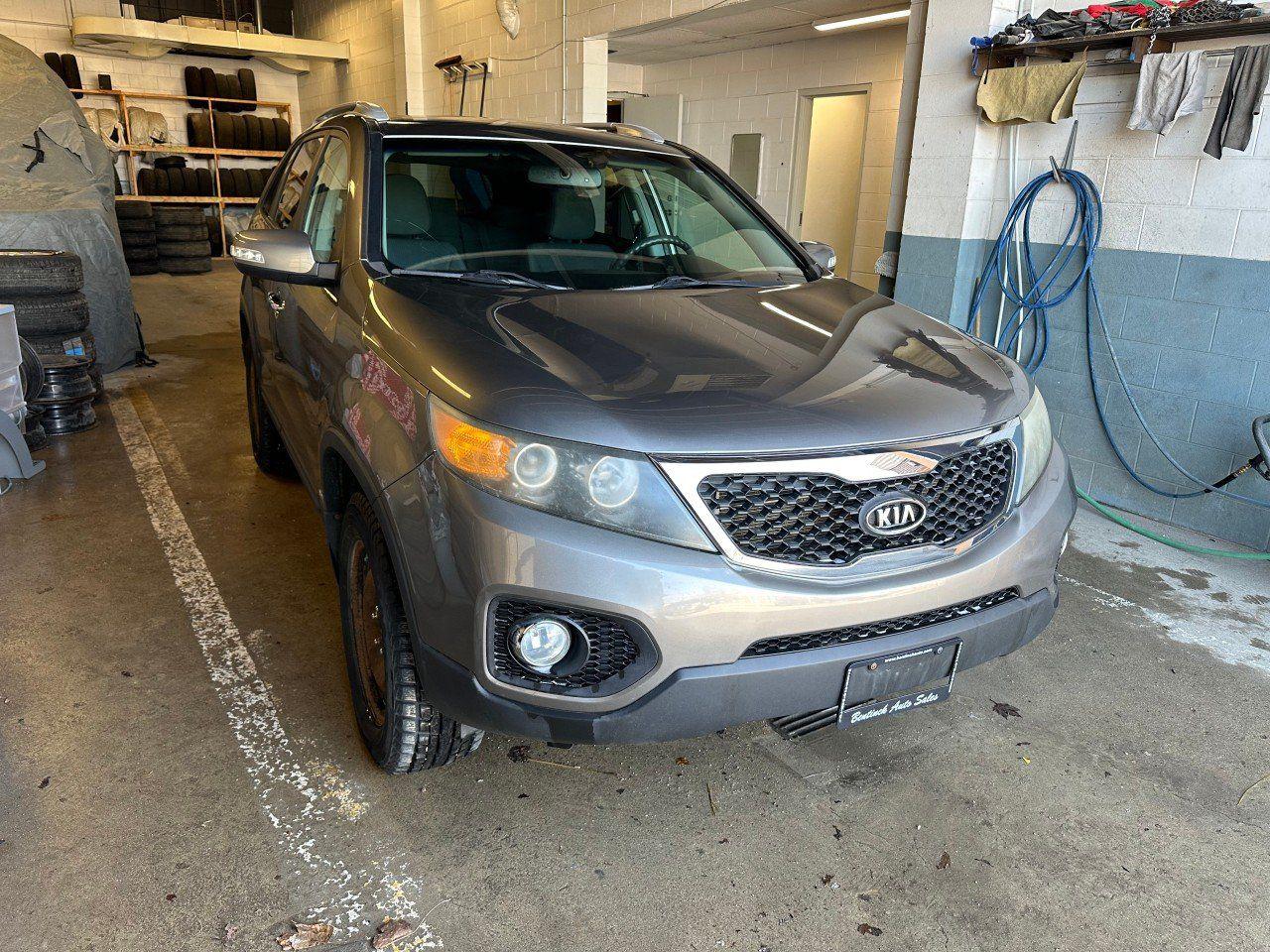 Used 2011 Kia Sorento LX AWD 4dr V6 Auto LX for sale in Walkerton, ON