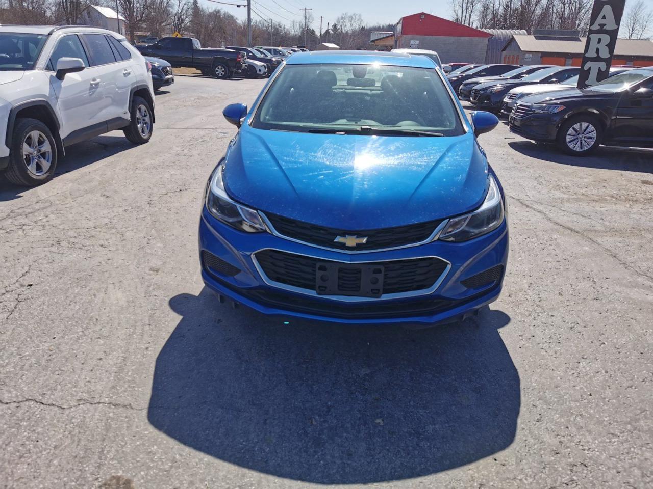 2018 Chevrolet Cruze LT - Photo #2