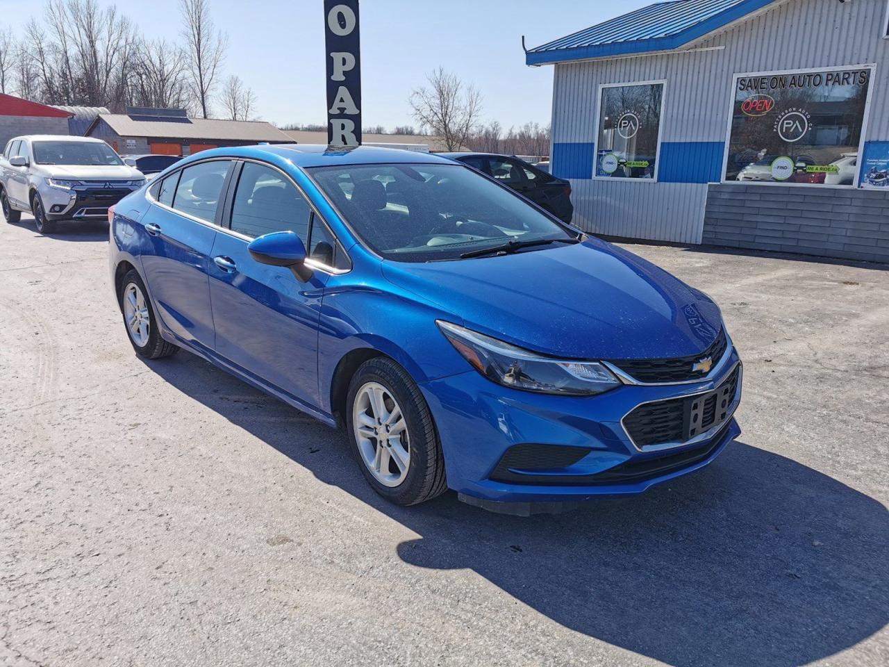 2018 Chevrolet Cruze LT - Photo #3