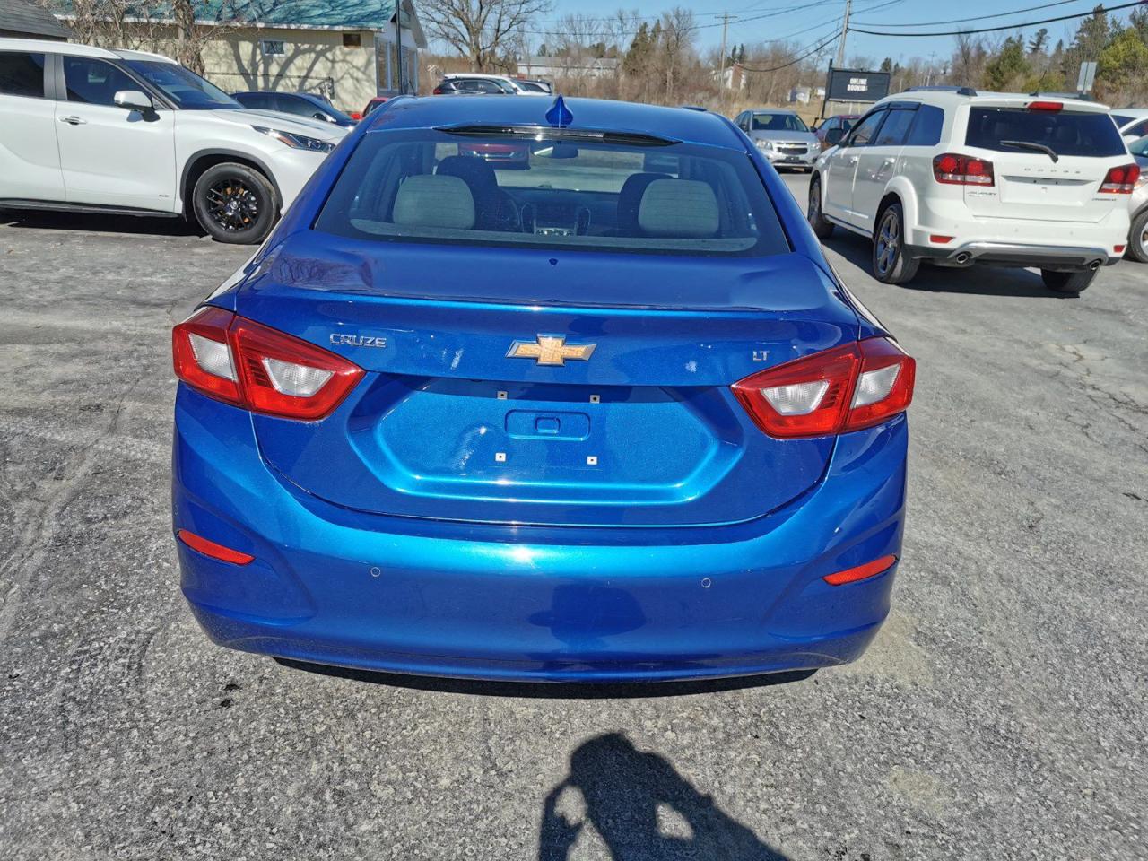 2018 Chevrolet Cruze LT - Photo #6