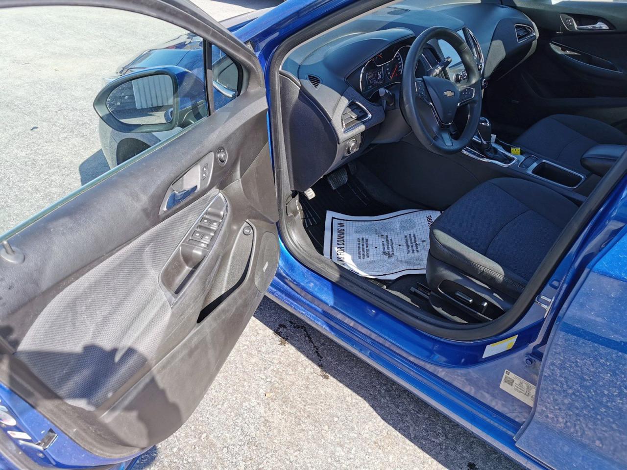 2018 Chevrolet Cruze LT - Photo #11
