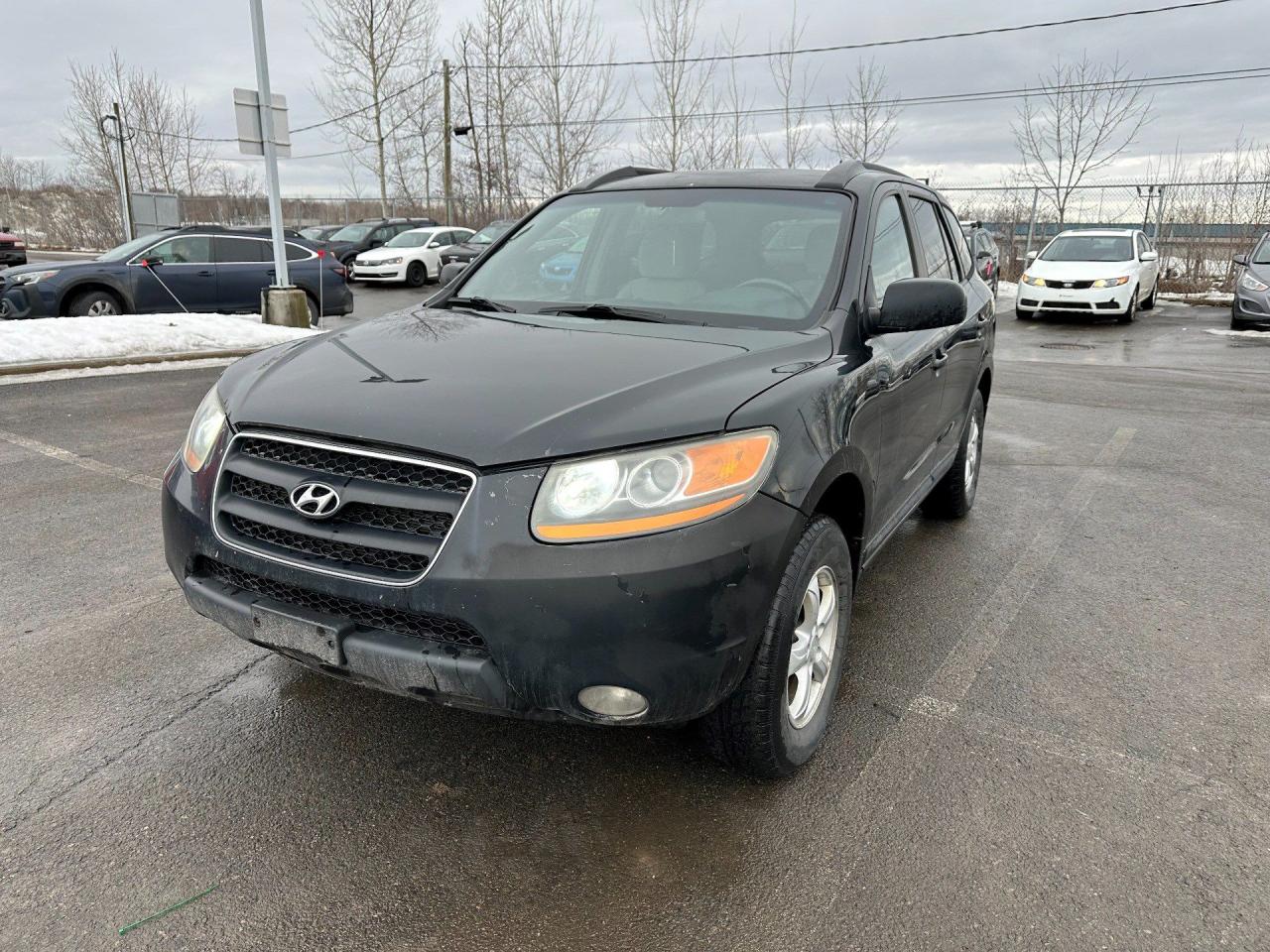 <p>Hyundai Santafe 2009</p><p>248021 kilometres</p><p>**perte exaust, tuyau coupé**</p><p>Moteur ok</p><p>moteur V6</p><p>Transmission ok</p><p>Frame ok</p><p>Freins ok</p><p>Carrosserie propre</p><p>Aucun check engine</p><p>Intérieur propre</p><p>---------------------------------------------------------------</p><p>Hyundai Santafe 2009</p><p>248021 kilometres</p><p>**exaust loss, hose cut**</p><p>Engine ok</p><p>V6 engine</p><p>Transmission ok</p><p>Frame ok</p><p>Brakes ok</p><p>Body clean</p><p>No check engine</p><p>Clean interior</p><p><br></p>