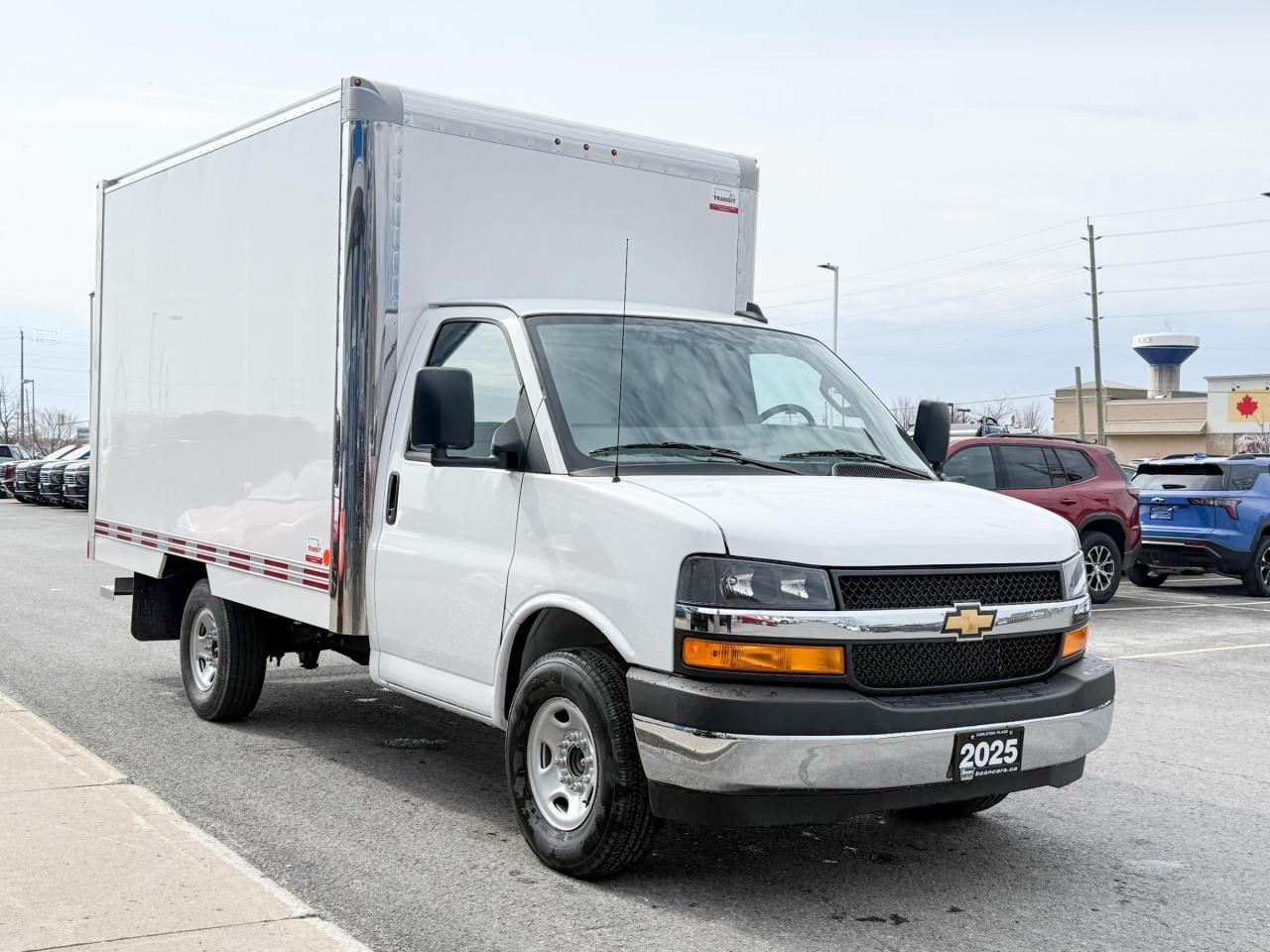 2025 Chevrolet Express Cutaway Work Van 4.3L V6 WITH REMOTE ENTRY, POWER DRIVER'S SEAT, CLOTH SEATS, AIR CONDITIONING, CRUISE CONTROL, MP3 PLAYER, BLUETOOTH Photo
