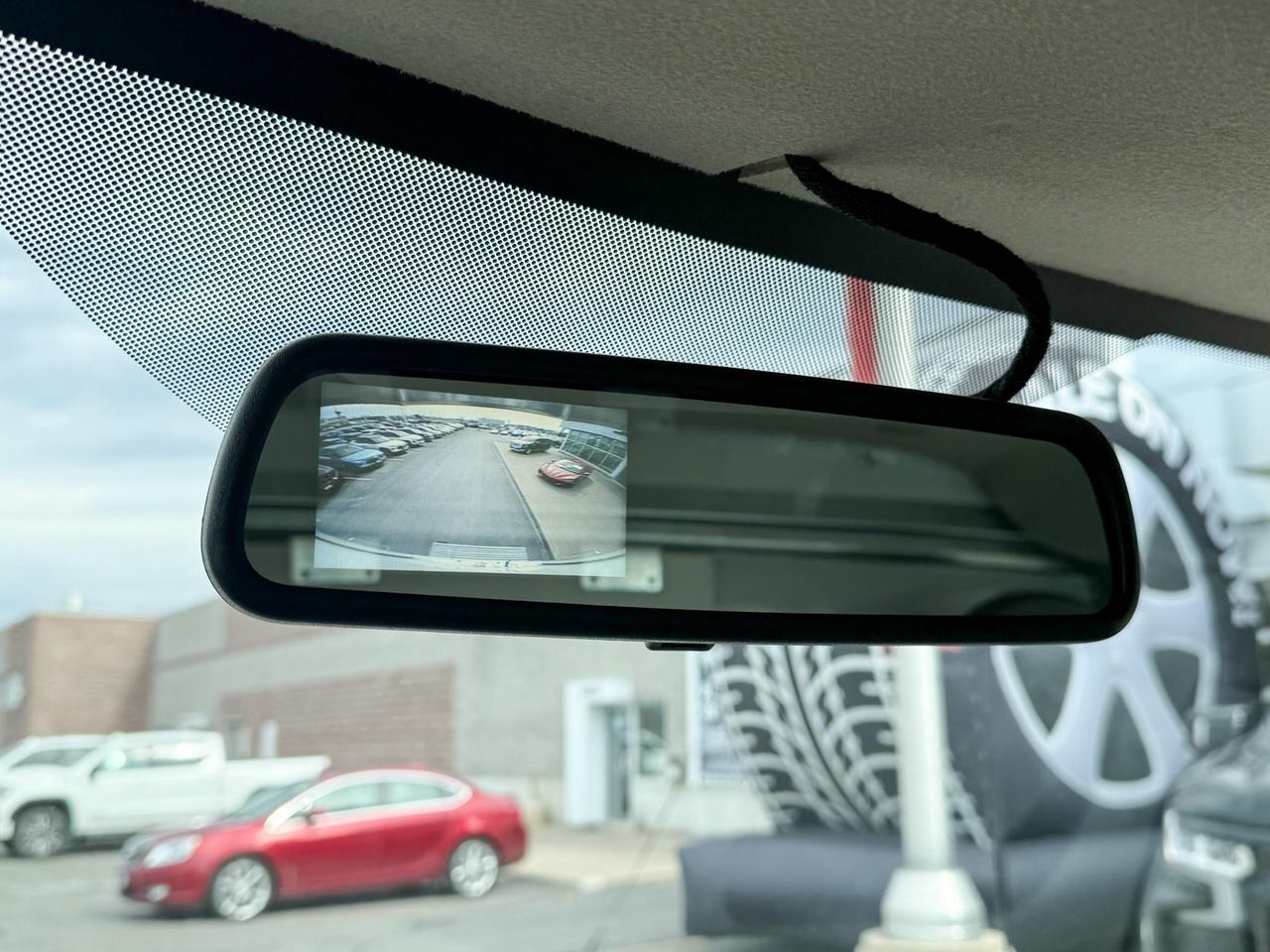 2025 Chevrolet Express Cutaway Work Van 4.3L V6 WITH REMOTE ENTRY, POWER DRIVER'S SEAT, CLOTH SEATS, AIR CONDITIONING, CRUISE CONTROL, MP3 PLAYER, BLUETOOTH Photo