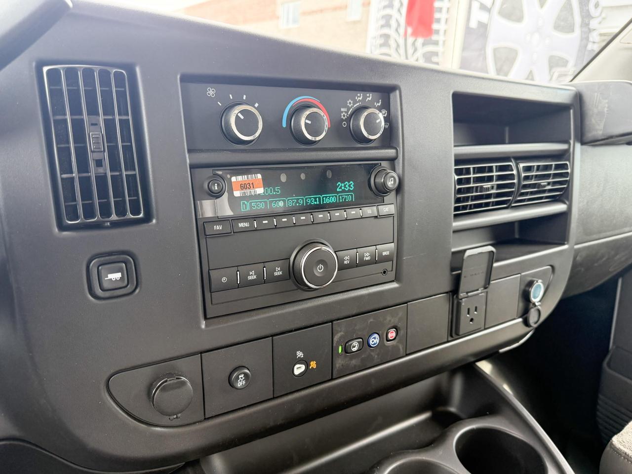 2025 Chevrolet Express Cutaway Work Van 4.3L V6 WITH REMOTE ENTRY, POWER DRIVER'S SEAT, CLOTH SEATS, AIR CONDITIONING, CRUISE CONTROL, MP3 PLAYER, BLUETOOTH Photo