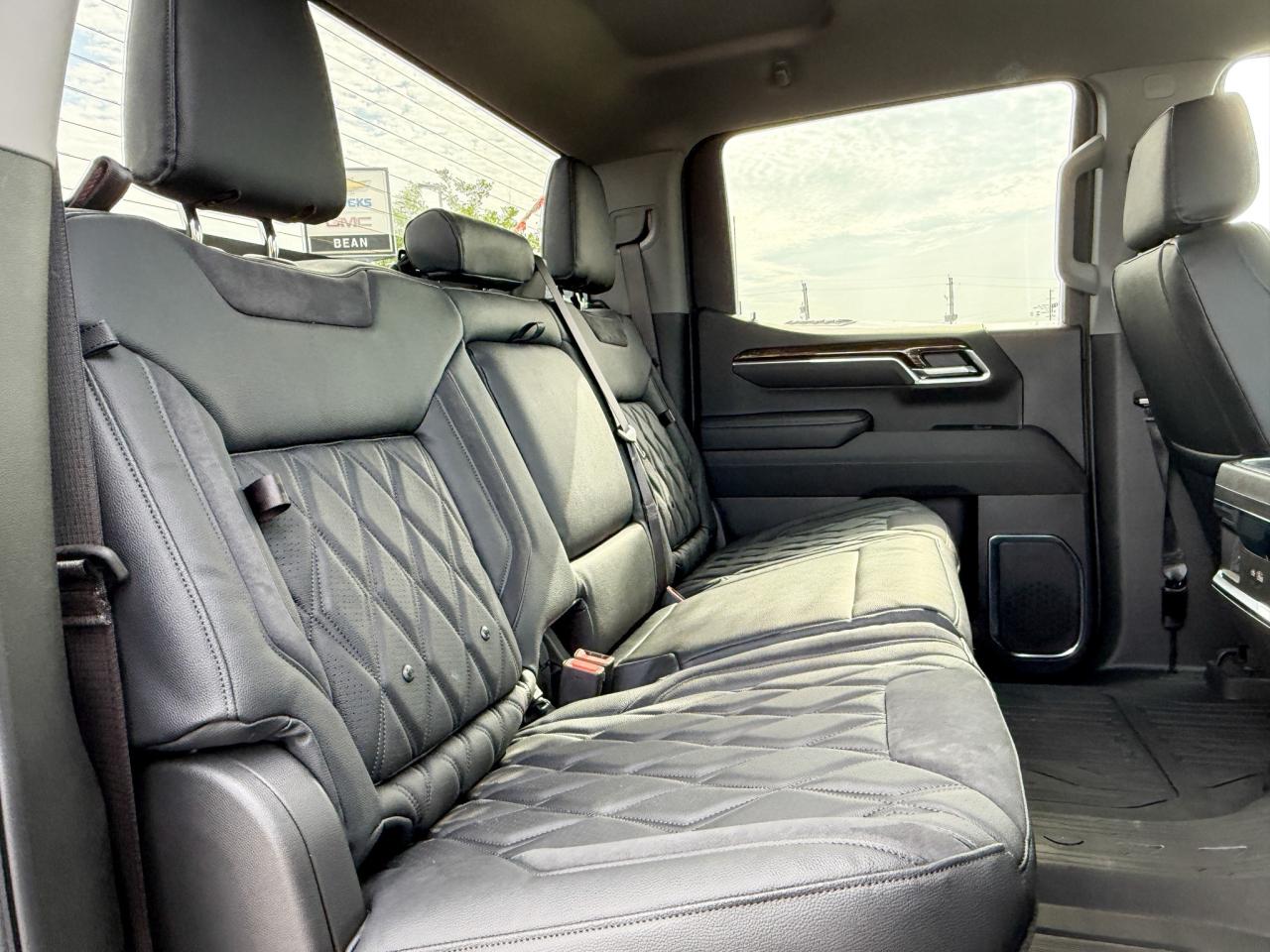 2025 GMC Sierra 1500 Elevation BLACK WIDOW PACKAGE - 5.3L V8 WITH REMOTE START/ENTRY, HEATED SEATS, HEATED STEERING WHEEL, HITCH GUIDANCE WITH HITCH VIEW, HD REAR VISION CAMERA Photo