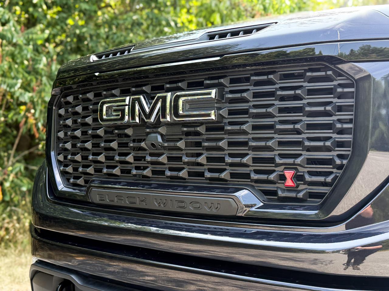 2025 GMC Sierra 1500 Elevation BLACK WIDOW PACKAGE - 5.3L V8 WITH REMOTE START/ENTRY, HEATED SEATS, HEATED STEERING WHEEL, HITCH GUIDANCE WITH HITCH VIEW, HD REAR VISION CAMERA Photo