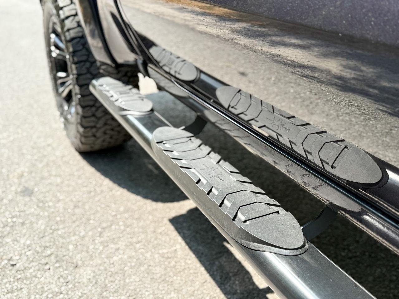 2025 GMC Sierra 1500 Elevation BLACK WIDOW PACKAGE - 5.3L V8 WITH REMOTE START/ENTRY, HEATED SEATS, HEATED STEERING WHEEL, HITCH GUIDANCE WITH HITCH VIEW, HD REAR VISION CAMERA Photo