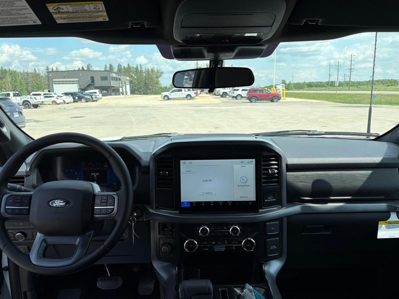 2025 Ford F-150 XLT 4WD SuperCrew 5.5' Box Photo5
