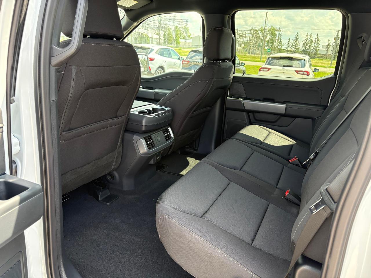 2025 Ford F-150 XLT 4WD SuperCrew 5.5' Box Photo5