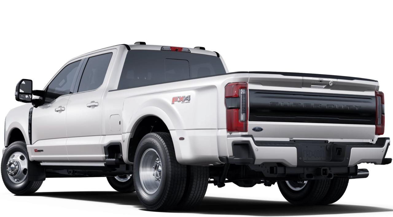 2025 Ford F-350 Super Duty DRW PLATINUM 4WD CREW CAB 8' BOX Photo1