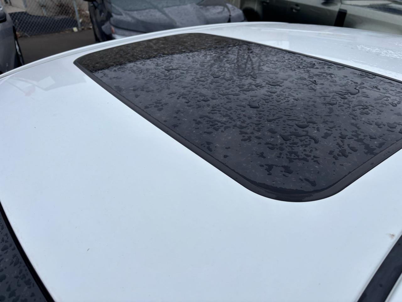 2015 Toyota Corolla LE, Sunroof, Alloys, Heated Seats