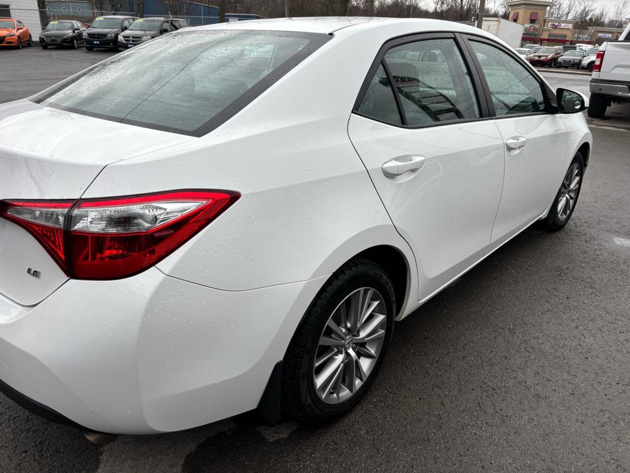 2015 Toyota Corolla LE, Sunroof, Alloys, Heated Seats