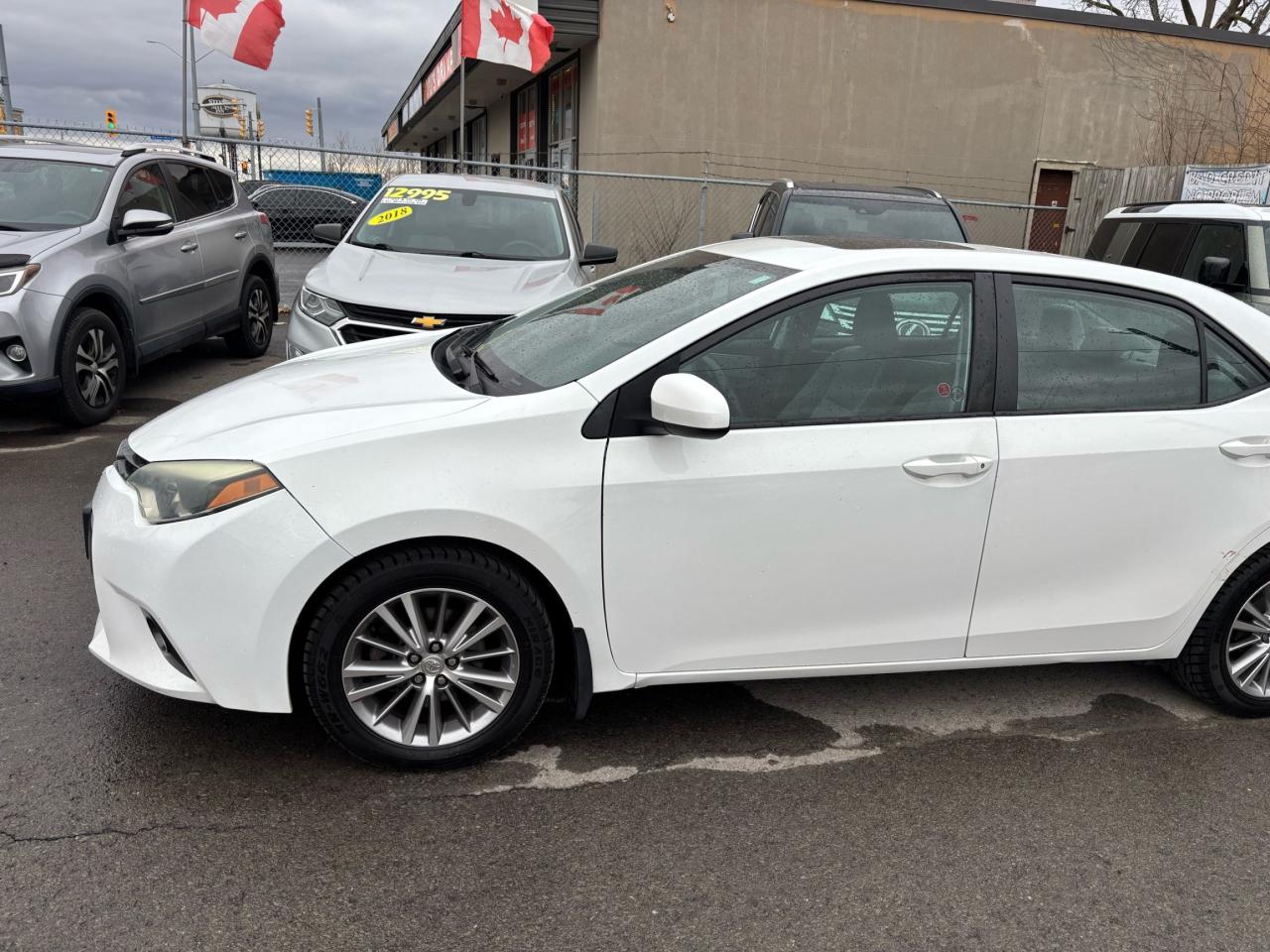 2015 Toyota Corolla LE, Sunroof, Alloys, Heated Seats