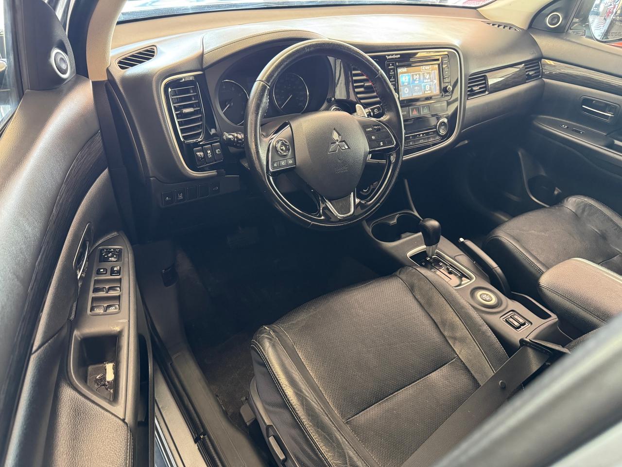 2016 Mitsubishi Outlander GT AWD 7 Passenger+Roof+AdaptiveCruise+CLEANCARFAX - Photo #18