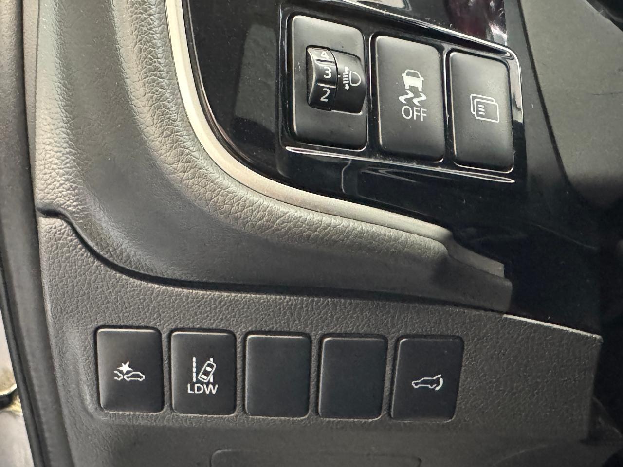 2016 Mitsubishi Outlander GT AWD 7 Passenger+Roof+AdaptiveCruise+CLEANCARFAX - Photo #48