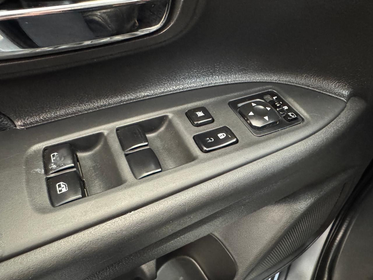 2016 Mitsubishi Outlander GT AWD 7 Passenger+Roof+AdaptiveCruise+CLEANCARFAX - Photo #49