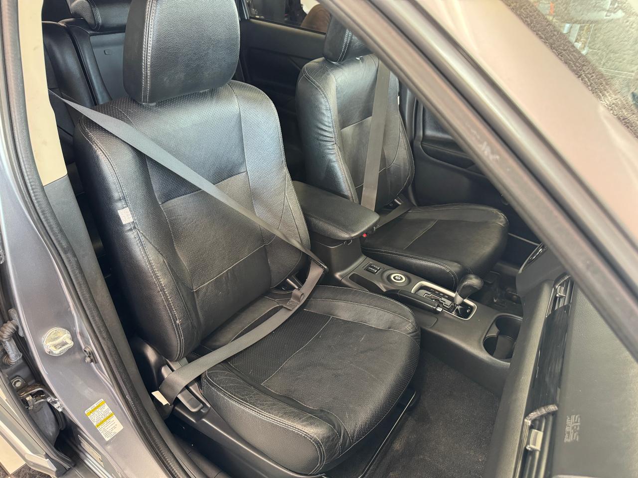 2016 Mitsubishi Outlander GT AWD 7 Passenger+Roof+AdaptiveCruise+CLEANCARFAX - Photo #23